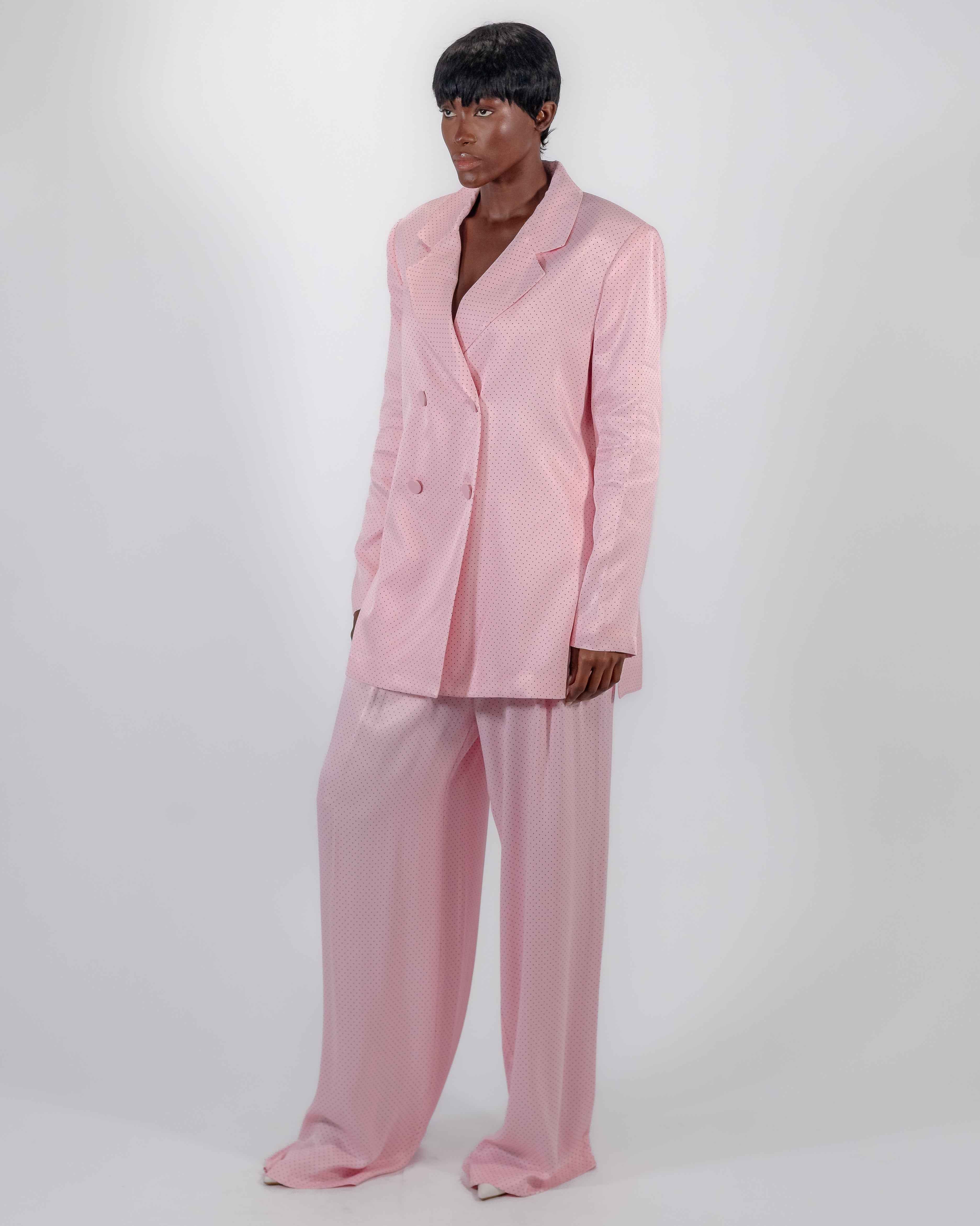 Traje Sastre Rosa con Lunares — Blazer Satinado de Doble Botonadura y Pantalón Ancho CHEEYA
