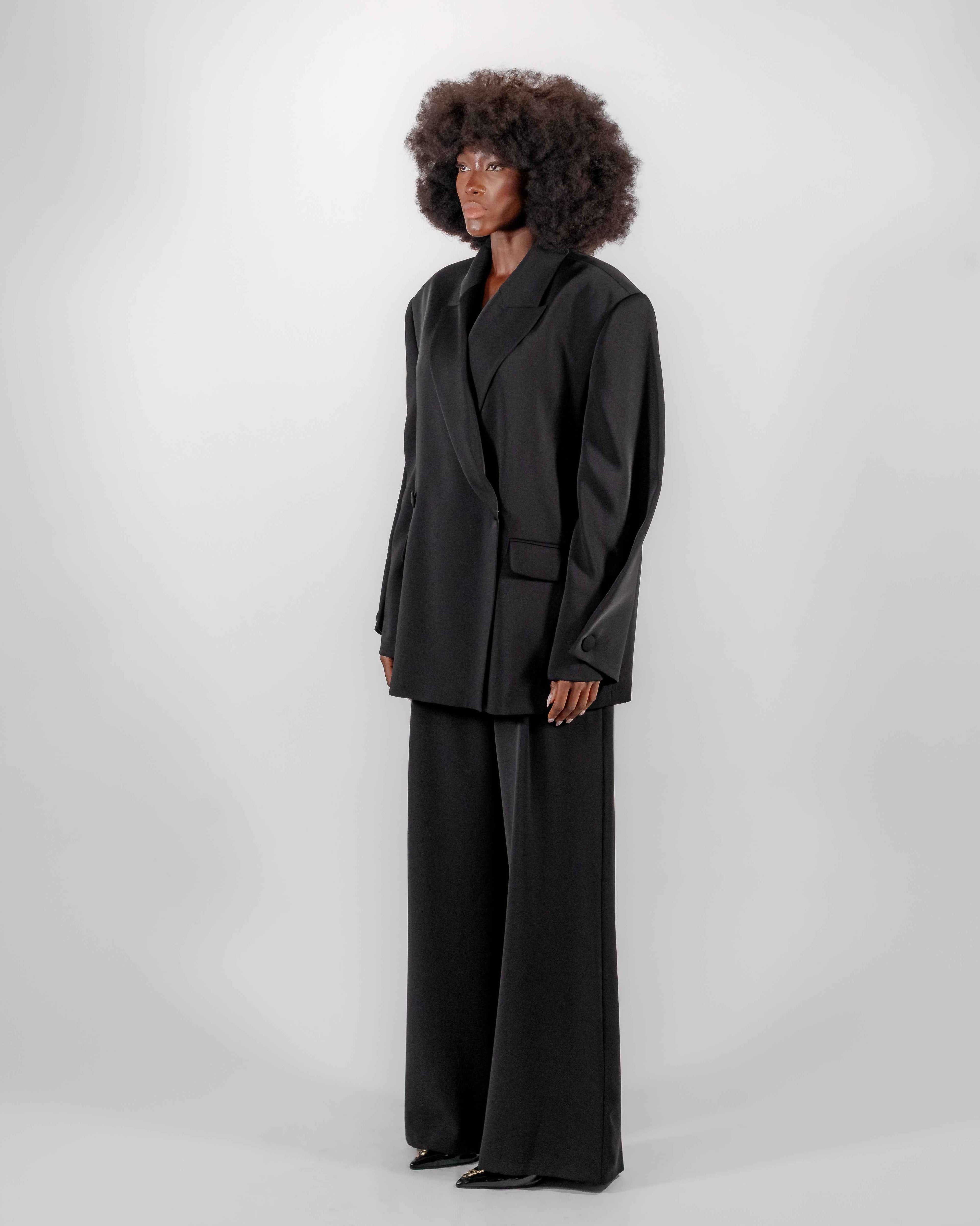 Sastre Oversize Negro — Blazer Cruzado y Pantalón Ancho CHEEYA